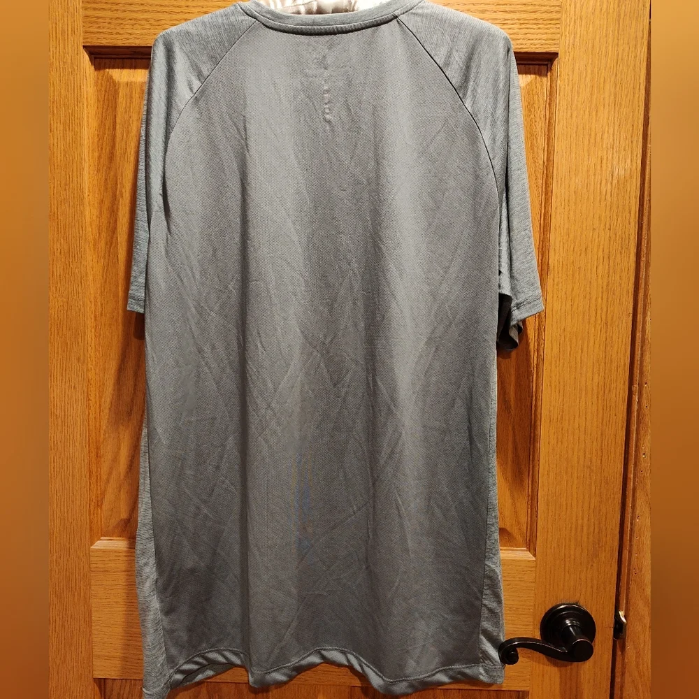 NWT Mens L Russell Athletic Gray T-Shirt